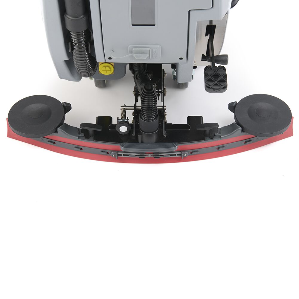 Pedal_operated__adjustable_and_compact_squeegee_1